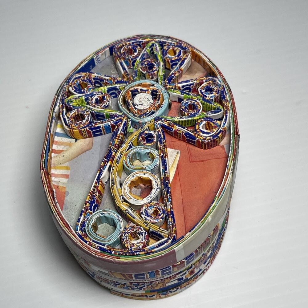 Recycled Paper Trinket Box Quilling Rolled Magazine 3D Colorful Cross Lid